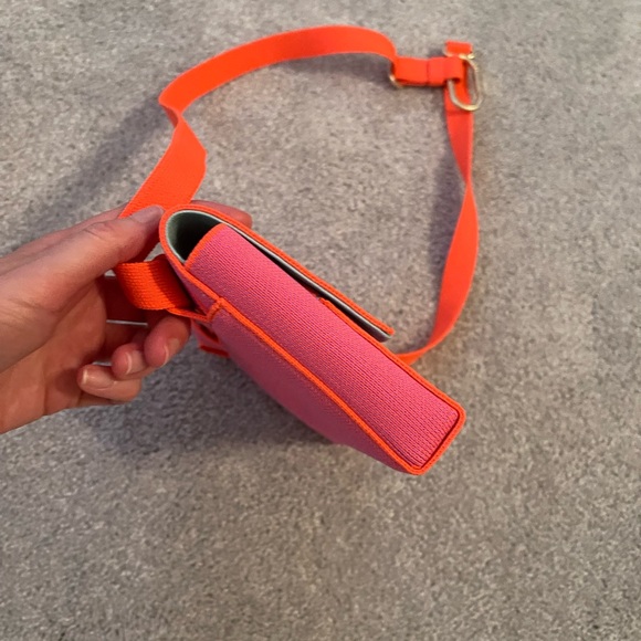 Rothy’s hot pink belt bag - Picture 2 of 6